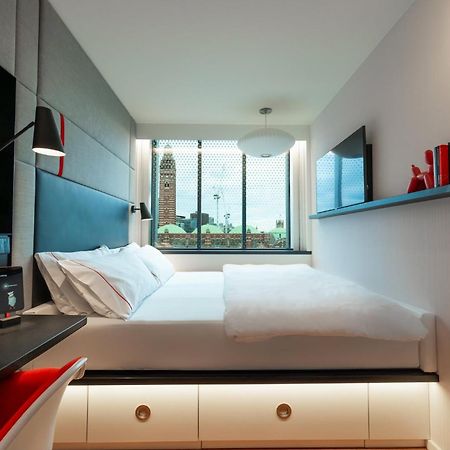 Отель Citizenm London Victoria Station Экстерьер фото