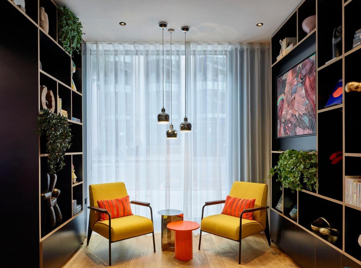 Отель Citizenm London Victoria Station Экстерьер фото